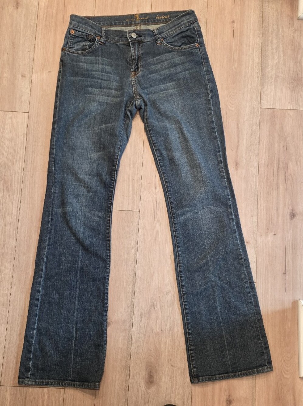 7 For All Mankind Bootcut Jeans Womens Size 30 Medium Wash Stretch Made in USA